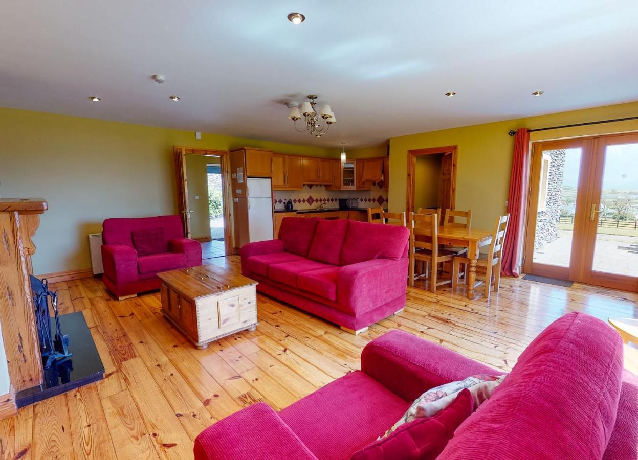 Dingle Courtyard Cottages 4 Bed By Trident Holiday Homes Εξωτερικό φωτογραφία